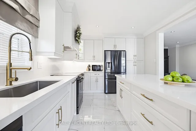 36 Coachwood Manor Crt, Caledon 3