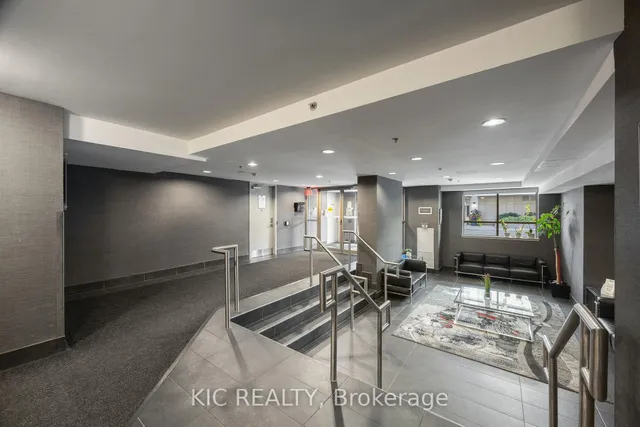 812 Lansdowne Ave #901, Toronto 2