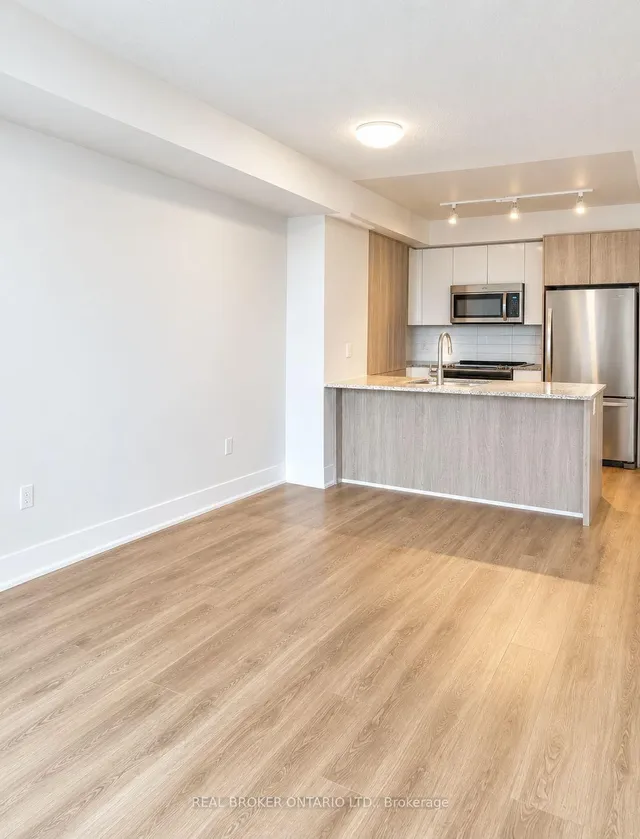 9 Valhalla Inn Rd #708, Toronto 5