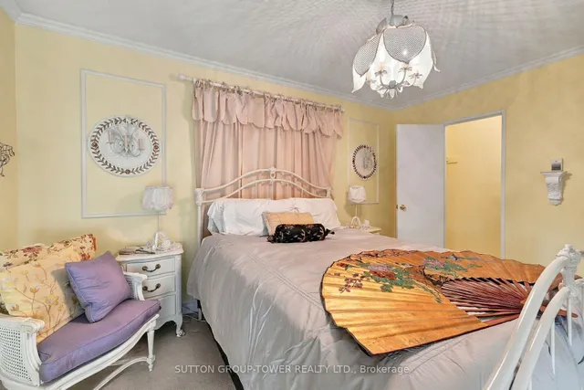 35 Ormskirk Ave #319, Toronto 2