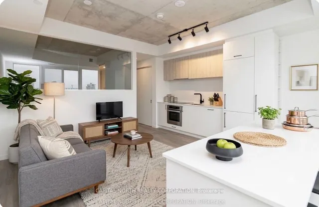 689 The Queensway #709, Toronto 4