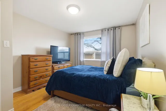 1257 Alexandra Ave, Mississauga 5