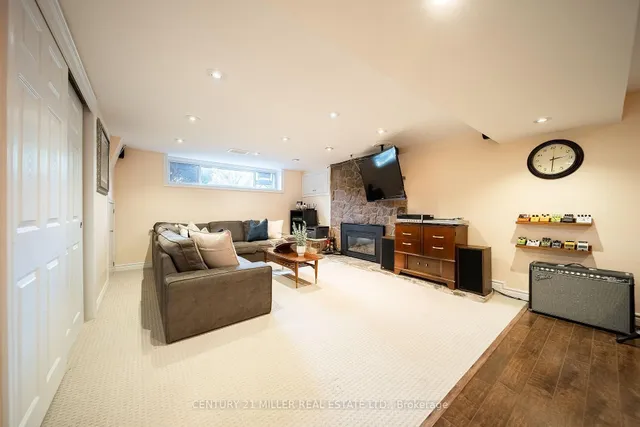 475 Willis Dr, Oakville 5