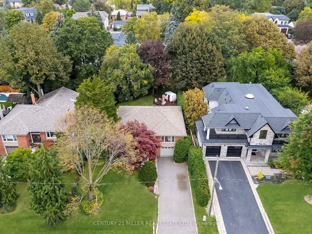 475 Willis Dr, Oakville 3