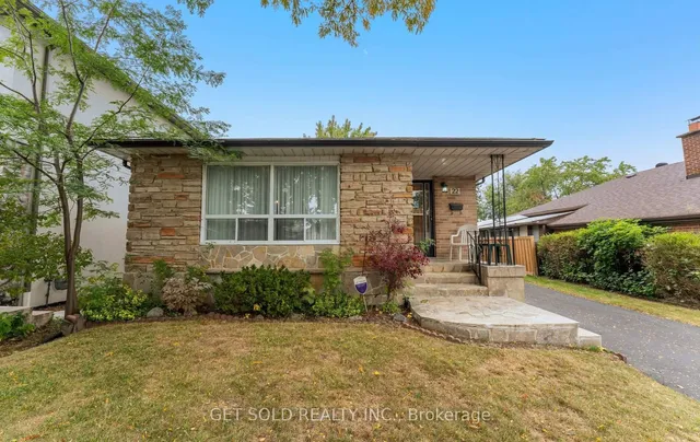 22 Almayo Cres, Toronto 5
