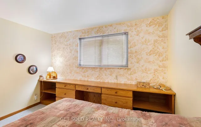 22 Almayo Cres, Toronto 4