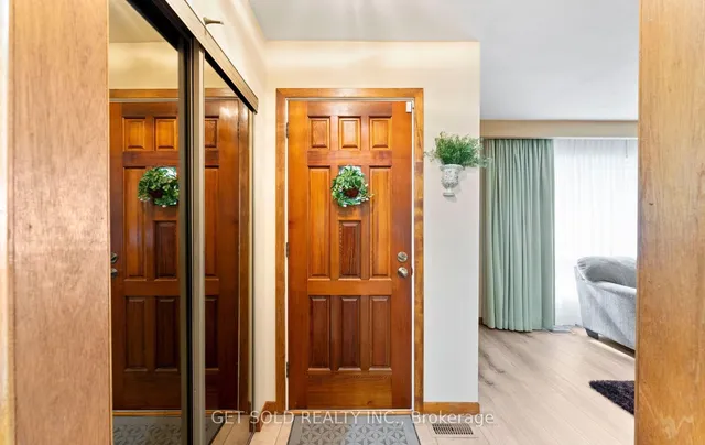 22 Almayo Cres, Toronto 2