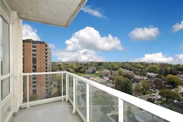 3865 Lake Shore Blvd #1109, Toronto 4