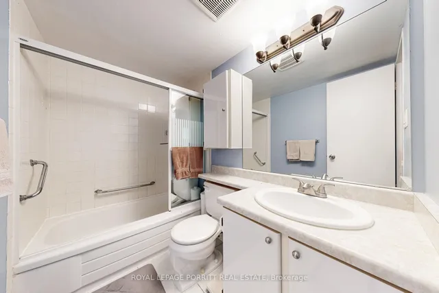 1535 Lakeshore Rd #201, Mississauga 4