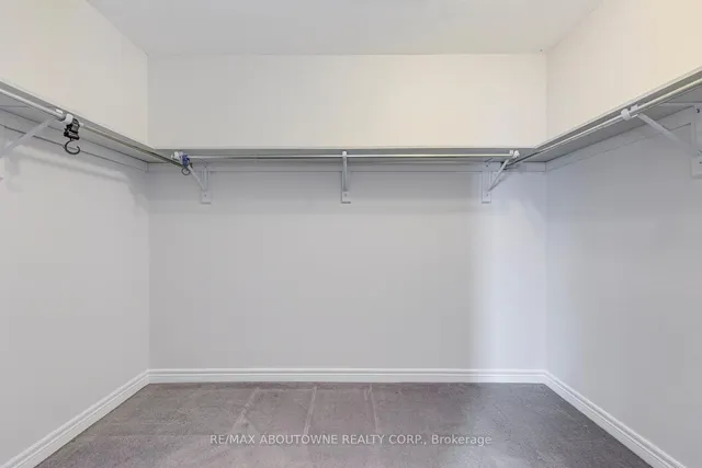 2280 Baronwood Dr #Unit 18, Oakville 5