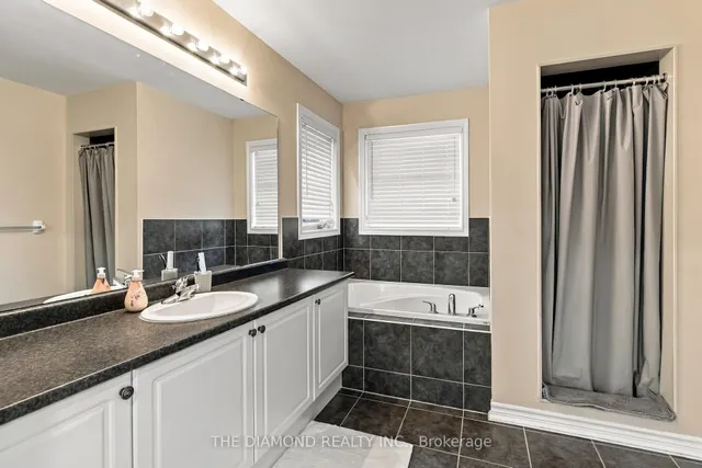5 Penelope St, Brampton 3
