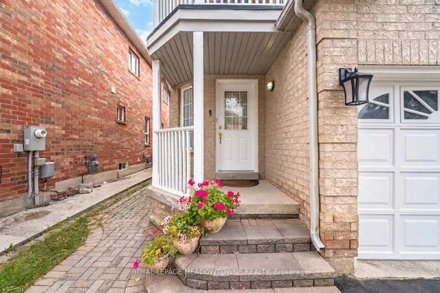 7 Secord Cres, Brampton 4