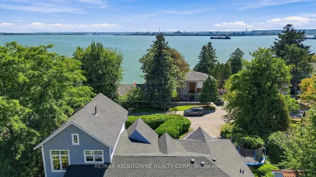 293 North Shore Blvd, Burlington 2