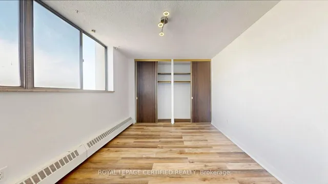 330 Dixon Rd #1903, Toronto 5