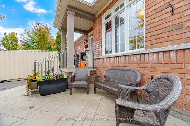 5 Billancourt Cres, Brampton 5