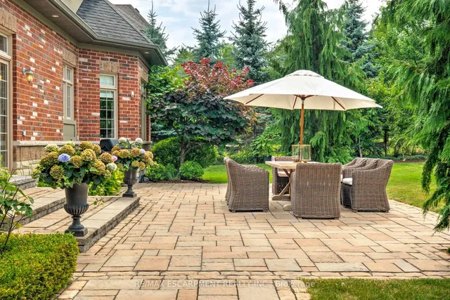 4 Holdroyd Crt, Halton Hills 5