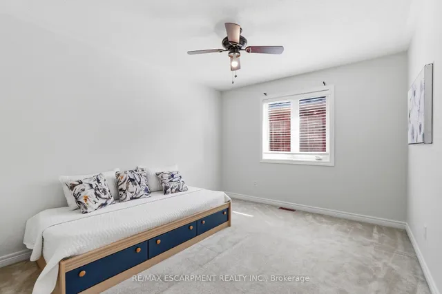 2241 GLAZEBROOK Circ, Oakville 5