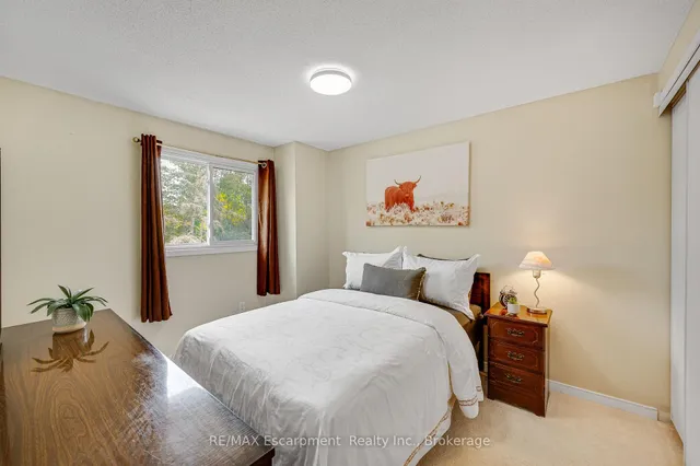 166 Martindale Cres, Brampton 5