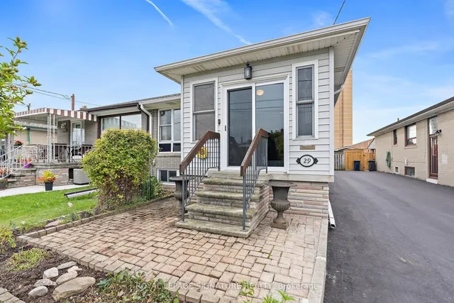 29 Heavitree Dr, Toronto 2
