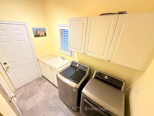 1306 Waubanoka Way, Oakville 3