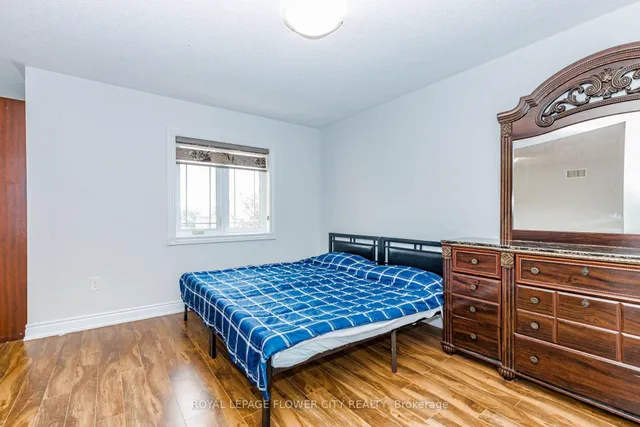 14 Canarvan Crt, Brampton 5