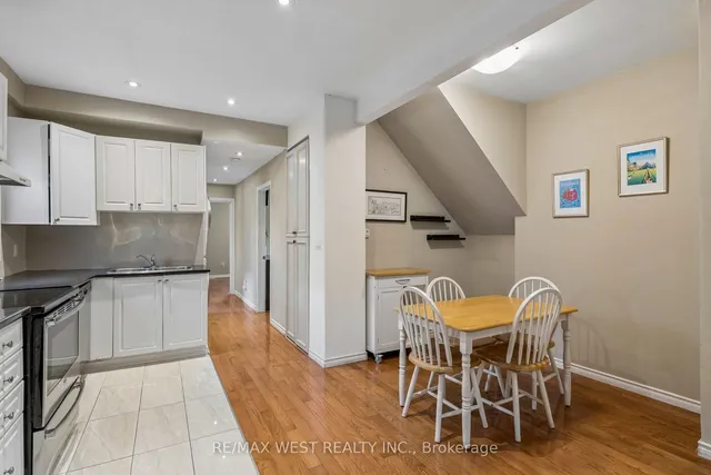 24 Victoria St, Toronto 5