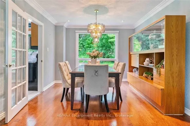 255 Spring Garden Rd, Oakville 3