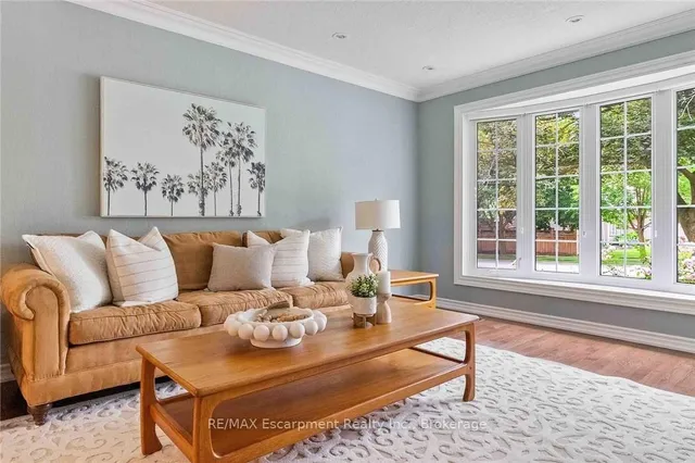 255 Spring Garden Rd, Oakville 2