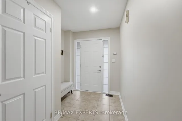 72 Victor Large Way, Orangeville 3