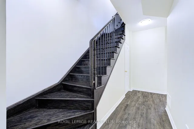 5750 Tosca Dr #1, Mississauga 4
