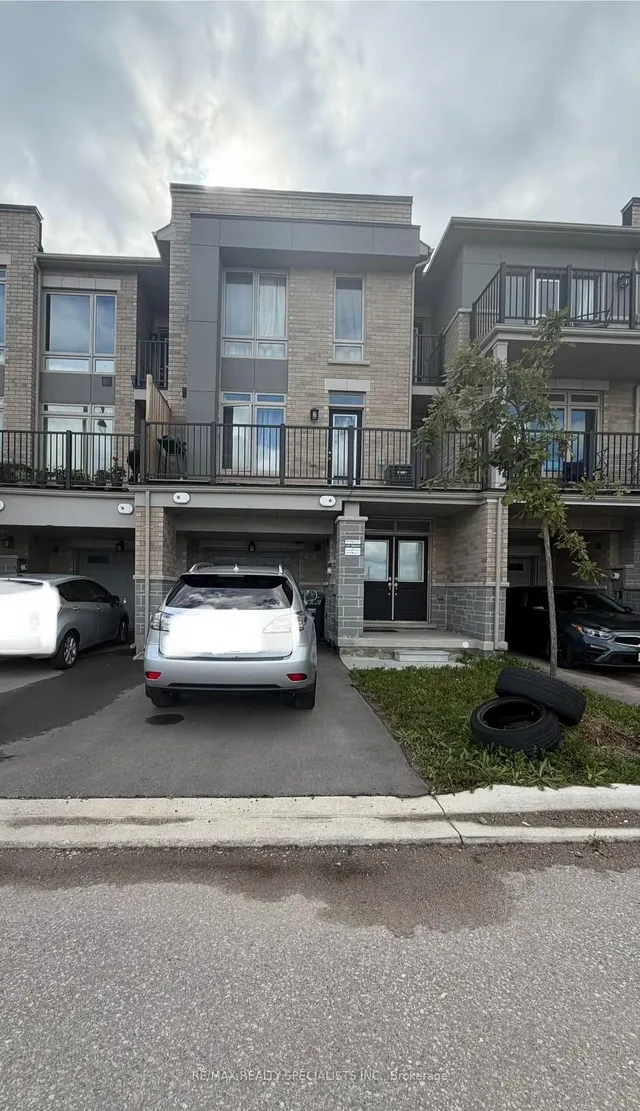 80 Donald Ficht Cres, Brampton 2