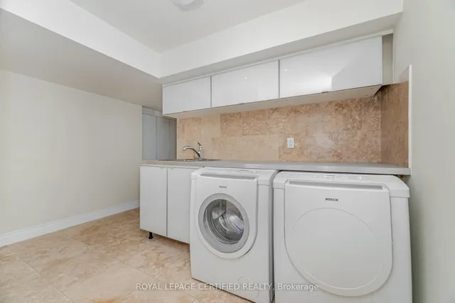 2197 Courrier Lane, Mississauga 5