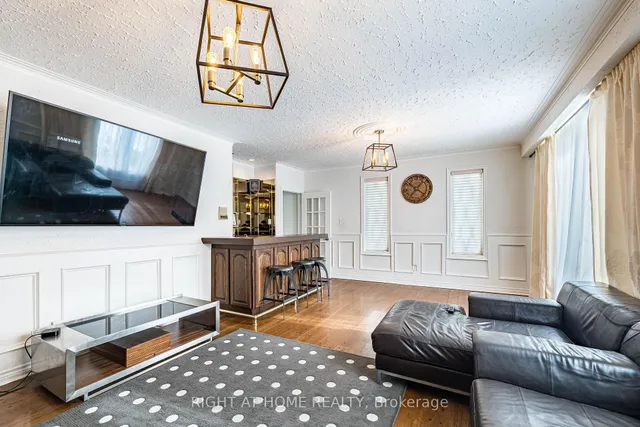 2123 Gordon Dr, Mississauga 4
