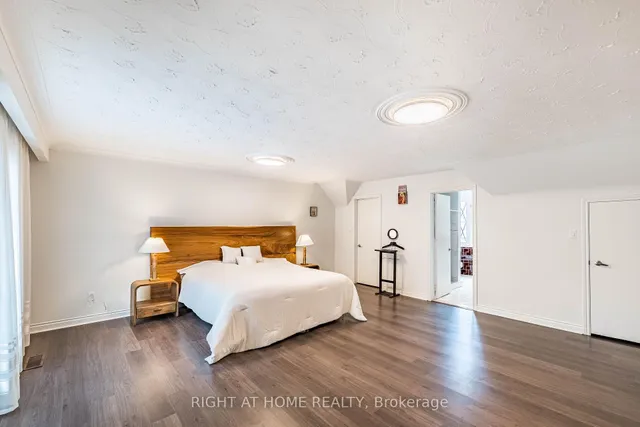 2123 Gordon Dr, Mississauga 5