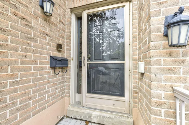 5490 Glen Erin Dr #3, Mississauga 2