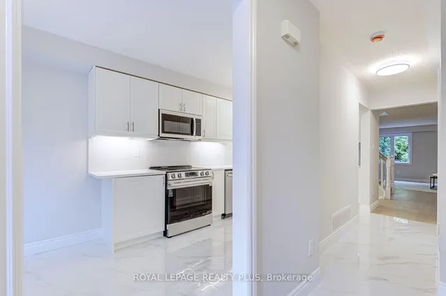 5490 Glen Erin Dr #3, Mississauga 4