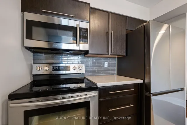 3 Hickory Tree Rd #1010, Toronto 5