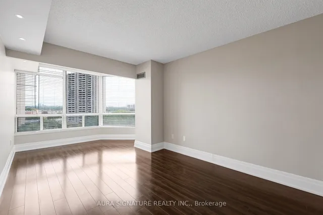 3 Hickory Tree Rd #1010, Toronto 3