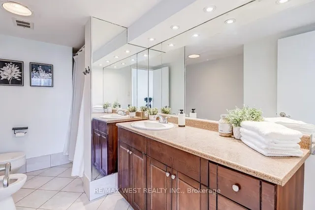 2045 Lake Shore Blvd #2009, Toronto 5