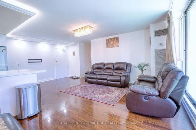 3590 Kaneff Cres #503, Mississauga 4