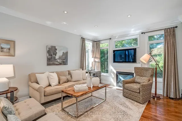 2351 Woodfield Rd, Oakville 4