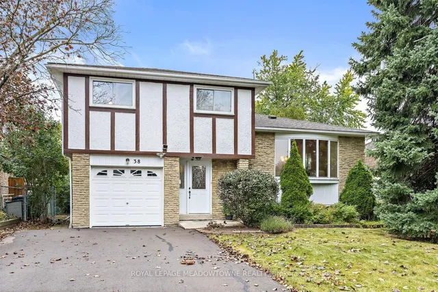 38 Jasper Cres, Brampton 2