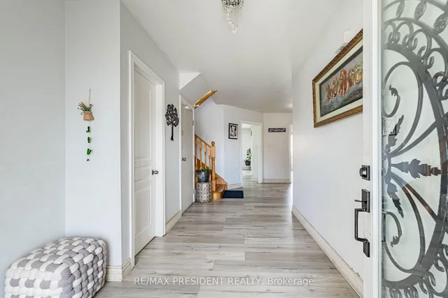 69 Sunny Meadow Blvd, Brampton 4