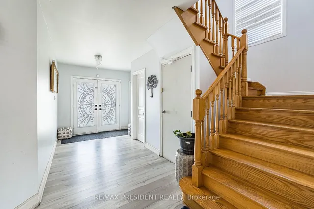 69 Sunny Meadow Blvd, Brampton 5