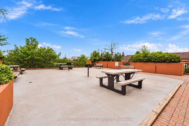 155 Hillcrest Ave #PH15, Mississauga 5