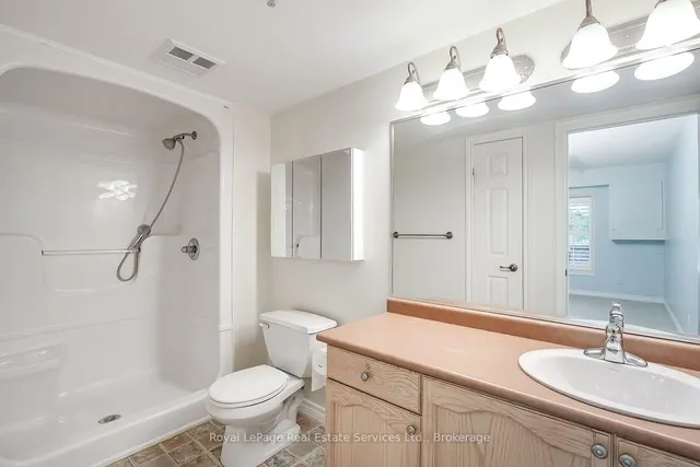 1460 Bishops Gate #111, Oakville 5