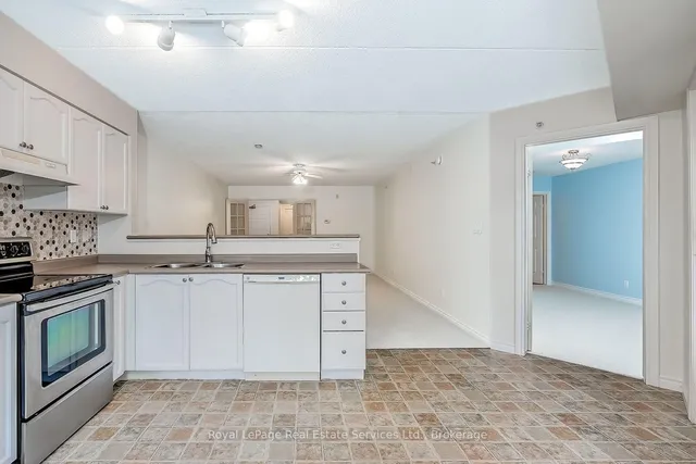 1460 Bishops Gate #111, Oakville 3