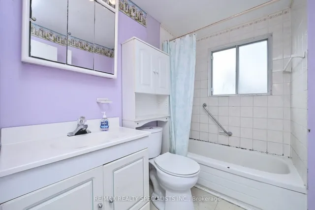 38 Algonquin Blvd, Brampton 4
