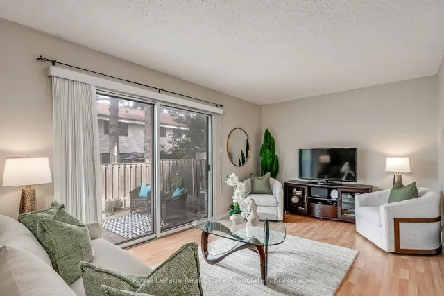 2779 Gananoque Dr #42, Mississauga 5
