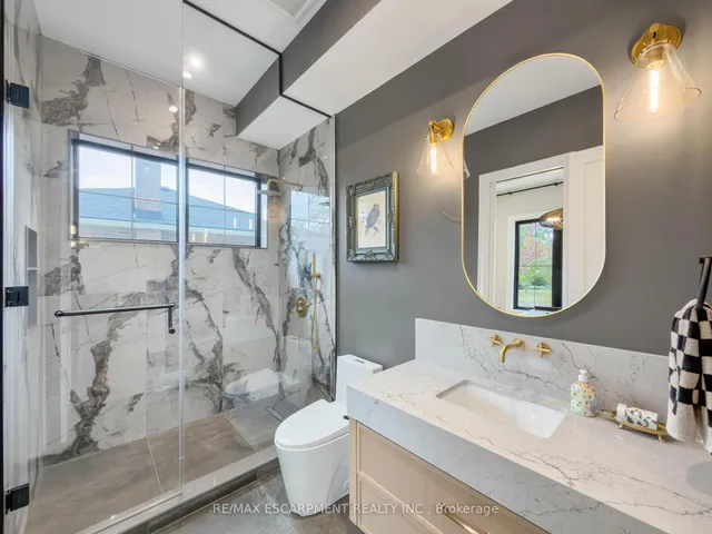 260 Kent Cres, Burlington 4